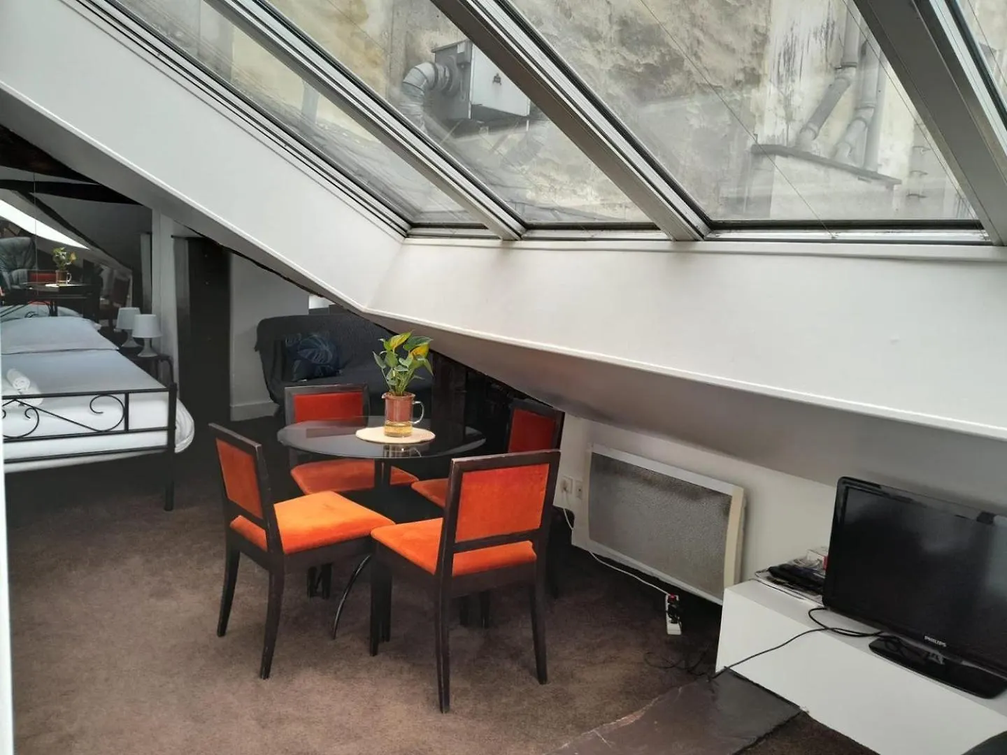 Le Singulier : Au Coeur De Paris Apartment 0*,  France